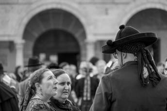 Fotogalería I Concentración Traje Regional en Martín Muñoz de las Posadas 27 Fotografía: Miguel Angel Fernández