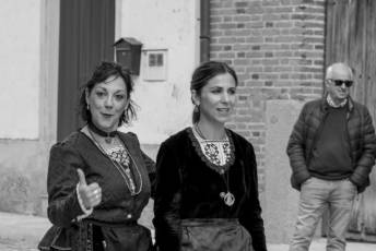 Fotogalería I Concentración Traje Regional en Martín Muñoz de las Posadas 32 Fotografía: Miguel Angel Fernández