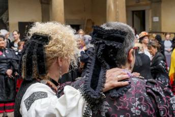 Fotogalería I Concentración Traje Regional en Martín Muñoz de las Posadas 86 Fotografía: Miguel Angel Fernández