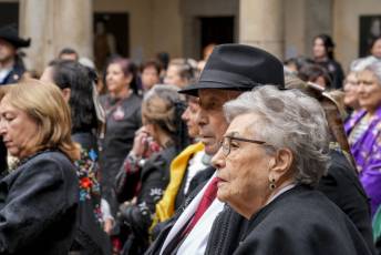 Fotogalería I Concentración Traje Regional en Martín Muñoz de las Posadas 142 Fotografía: Miguel Angel Fernández