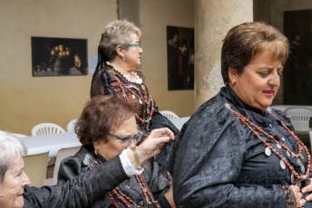 Fotogalería I Concentración Traje Regional en Martín Muñoz de las Posadas 41 Fotografía: Miguel Angel Fernández