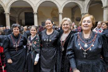 Fotogalería I Concentración Traje Regional en Martín Muñoz de las Posadas 141 Fotografía: Miguel Angel Fernández