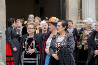 Fotogalería I Concentración Traje Regional en Martín Muñoz de las Posadas 148 Fotografía: Miguel Angel Fernández