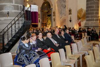 Fotogalería I Concentración Traje Regional en Martín Muñoz de las Posadas 114 Fotografía: Miguel Angel Fernández