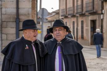 Fotogalería I Concentración Traje Regional en Martín Muñoz de las Posadas 143 Fotografía: Miguel Angel Fernández