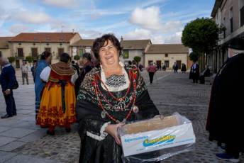 Fotogalería I Concentración Traje Regional en Martín Muñoz de las Posadas 95 Fotografía: Miguel Angel Fernández