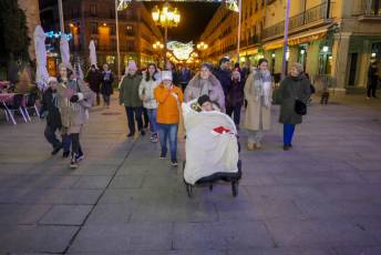 Fotogalería Paseo Navideño Residentes CAPDI Los Juncos y Alumnos UVA 88 Fotografía: Miguel Angel Fernández