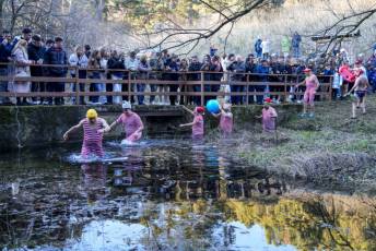 Fotogalería Chapuzón del Resfriado en San Rafael 21 Fotografía: Miguel Angel Fernández
