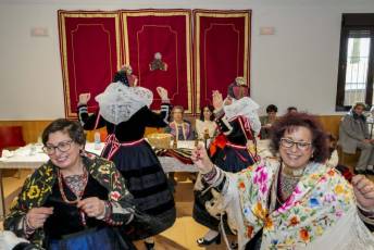 Fotogalería Baile de Gala y Cambio de Monteras en Zamarramala 9 Fotografía: Miguel Angel Fernández