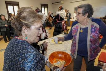 Fotogalería Baile de Gala y Cambio de Monteras en Zamarramala 73 Fotografía: Miguel Angel Fernández