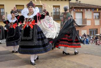 Fotogalería Baile de Gala y Cambio de Monteras en Zamarramala 16 Fotografía: Miguel Angel Fernández