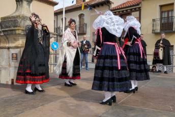 Fotogalería Baile de Gala y Cambio de Monteras en Zamarramala 52 Fotografía: Miguel Angel Fernández