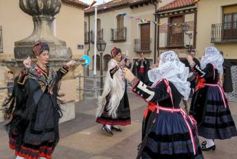 Fotogalería Baile de Gala y Cambio de Monteras en Zamarramala 40 Fotografía: Miguel Angel Fernández