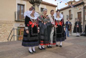 Fotogalería Baile de Gala y Cambio de Monteras en Zamarramala 47 Fotografía: Miguel Angel Fernández