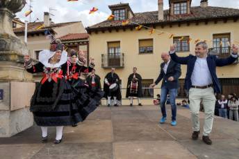 Fotogalería Baile de Gala y Cambio de Monteras en Zamarramala 20 Fotografía: Miguel Angel Fernández