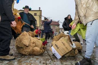 Fotogalería Carnaval y Fiesta de la Vaquilla en Arcones 69 Fotografía: Miguel Angel Fernández