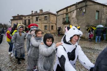 Fotogalería Carnaval y Fiesta de la Vaquilla en Arcones 70 Fotografía: Miguel Angel Fernández