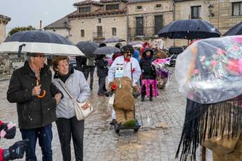 Fotogalería Carnaval y Fiesta de la Vaquilla en Arcones 41 Fotografía: Miguel Angel Fernández