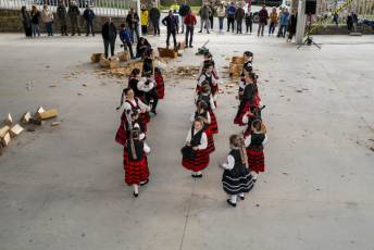 Fotogalería Colocación del Pino Gabarrero en El Espinar 51 Fotografía: Miguel Angel Fernández