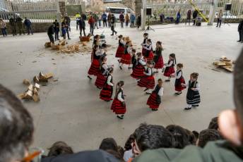 Fotogalería Colocación del Pino Gabarrero en El Espinar 31 Fotografía: Miguel Angel Fernández
