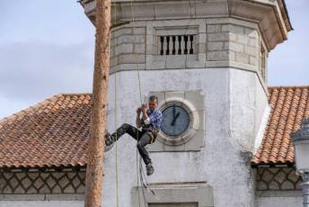 Fotogalería Colocación del Pino Gabarrero en El Espinar 8 Fotografía: Miguel Angel Fernández