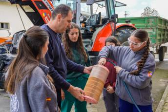 Fotogalería Escuela de Capacitación. Ganadería y Sanidad Animal 2025 9 Escuela de Captación Ganadería y Sanidad Animal 2025 - Héctor Criado