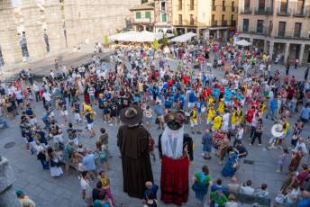 Fotogalería Pregón de las Ferias y Fiestas de Segovia 2025 y Concentración de Peñas 15 Pregón Fiestas Segovia y Concentración de Peñas - Héctor Criado