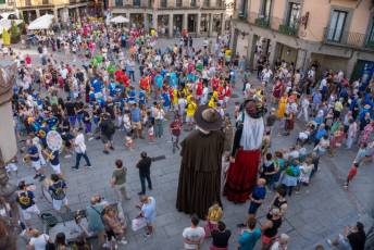 Fotogalería Pregón de las Ferias y Fiestas de Segovia 2025 y Concentración de Peñas 16 Pregón Fiestas Segovia y Concentración de Peñas - Héctor Criado