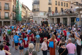 Fotogalería Pregón de las Ferias y Fiestas de Segovia 2025 y Concentración de Peñas 17 Pregón Fiestas Segovia y Concentración de Peñas - Héctor Criado