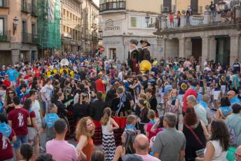 Fotogalería Pregón de las Ferias y Fiestas de Segovia 2025 y Concentración de Peñas 18 Pregón Fiestas Segovia y Concentración de Peñas - Héctor Criado