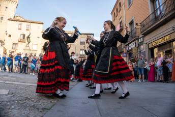 Fotogalería Pregón de las Ferias y Fiestas de Segovia 2025 y Concentración de Peñas 34 Pregón Fiestas Segovia y Concentración de Peñas - Héctor Criado