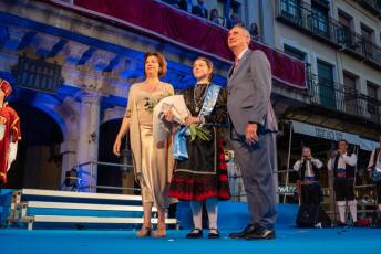 Fotogalería Pregón de las Ferias y Fiestas de Segovia 2025 y Concentración de Peñas 65 Pregón Fiestas Segovia y Concentración de Peñas - Héctor Criado