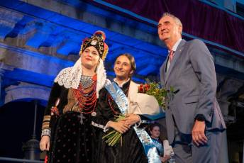 Fotogalería Pregón de las Ferias y Fiestas de Segovia 2025 y Concentración de Peñas 72 Pregón Fiestas Segovia y Concentración de Peñas - Héctor Criado