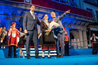 Fotogalería Pregón de las Ferias y Fiestas de Segovia 2025 y Concentración de Peñas 91 Pregón Fiestas Segovia y Concentración de Peñas - Héctor Criado