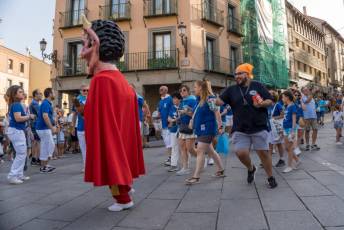 Fotogalería Pregón de las Ferias y Fiestas de Segovia 2025 y Concentración de Peñas 8 Pregón Fiestas Segovia y Concentración de Peñas - Héctor Criado
