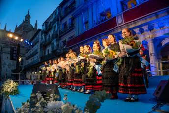 Fotogalería Pregón de las Ferias y Fiestas de Segovia 2025 y Concentración de Peñas 84 Pregón Fiestas Segovia y Concentración de Peñas - Héctor Criado