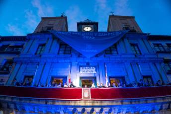 Fotogalería Pregón de las Ferias y Fiestas de Segovia 2025 y Concentración de Peñas 85 Pregón Fiestas Segovia y Concentración de Peñas - Héctor Criado