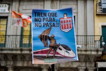 Fotogalería Protesta contra la reducción de paradas de tren en Segovia 13 Protesta por la reducción de paradas de tren - Héctor Criado