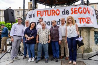 Fotogalería Protesta contra la reducción de paradas de tren en Segovia 14 Protesta por la reducción de paradas de tren - Héctor Criado