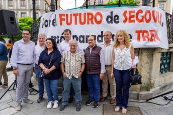 Fotogalería Protesta contra la reducción de paradas de tren en Segovia 15 Protesta por la reducción de paradas de tren - Héctor Criado