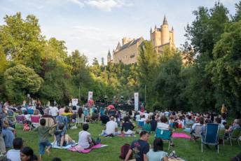 Fotogalería Concierto de La Original Cartoon Band, Festival 'Museg al natural' 3 Concierto de La Original Cartoon Band Museg al Natural - Héctor Criado