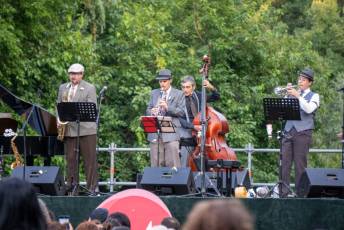 Fotogalería Concierto de La Original Cartoon Band, Festival 'Museg al natural' 7 Concierto de La Original Cartoon Band Museg al Natural - Héctor Criado