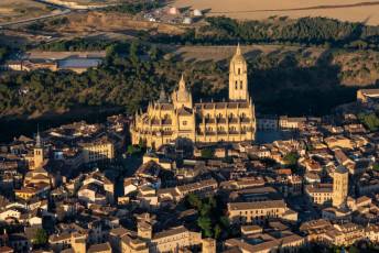 Fotogalería Festival de Globos Aerostáticos de Segovia 48 Festival de Globos Aerostáticos de Segovia - Héctor Criado