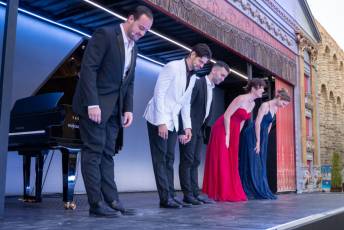 Fotogalería Inauguración del Festival MUSEG 2025 con La Carroza Real 11 Inauguración del Museg en el Azoguejo - Héctor Criado