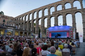 Fotogalería Inauguración del Festival MUSEG 2025 con La Carroza Real 14 Inauguración del Museg en el Azoguejo - Héctor Criado