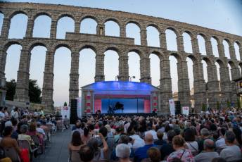 Fotogalería Inauguración del Festival MUSEG 2025 con La Carroza Real 16 Inauguración del Museg en el Azoguejo - Héctor Criado
