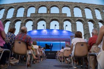 Fotogalería Inauguración del Festival MUSEG 2025 con La Carroza Real 22 Inauguración del Museg en el Azoguejo - Héctor Criado