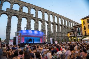 Fotogalería Inauguración del Festival MUSEG 2025 con La Carroza Real 25 Inauguración del Museg en el Azoguejo - Héctor Criado