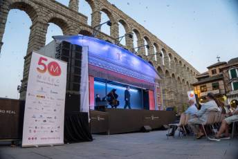 Fotogalería Inauguración del Festival MUSEG 2025 con La Carroza Real 26 Inauguración del Museg en el Azoguejo - Héctor Criado