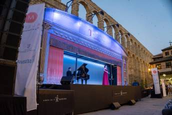 Fotogalería Inauguración del Festival MUSEG 2025 con La Carroza Real 30 Inauguración del Museg en el Azoguejo - Héctor Criado